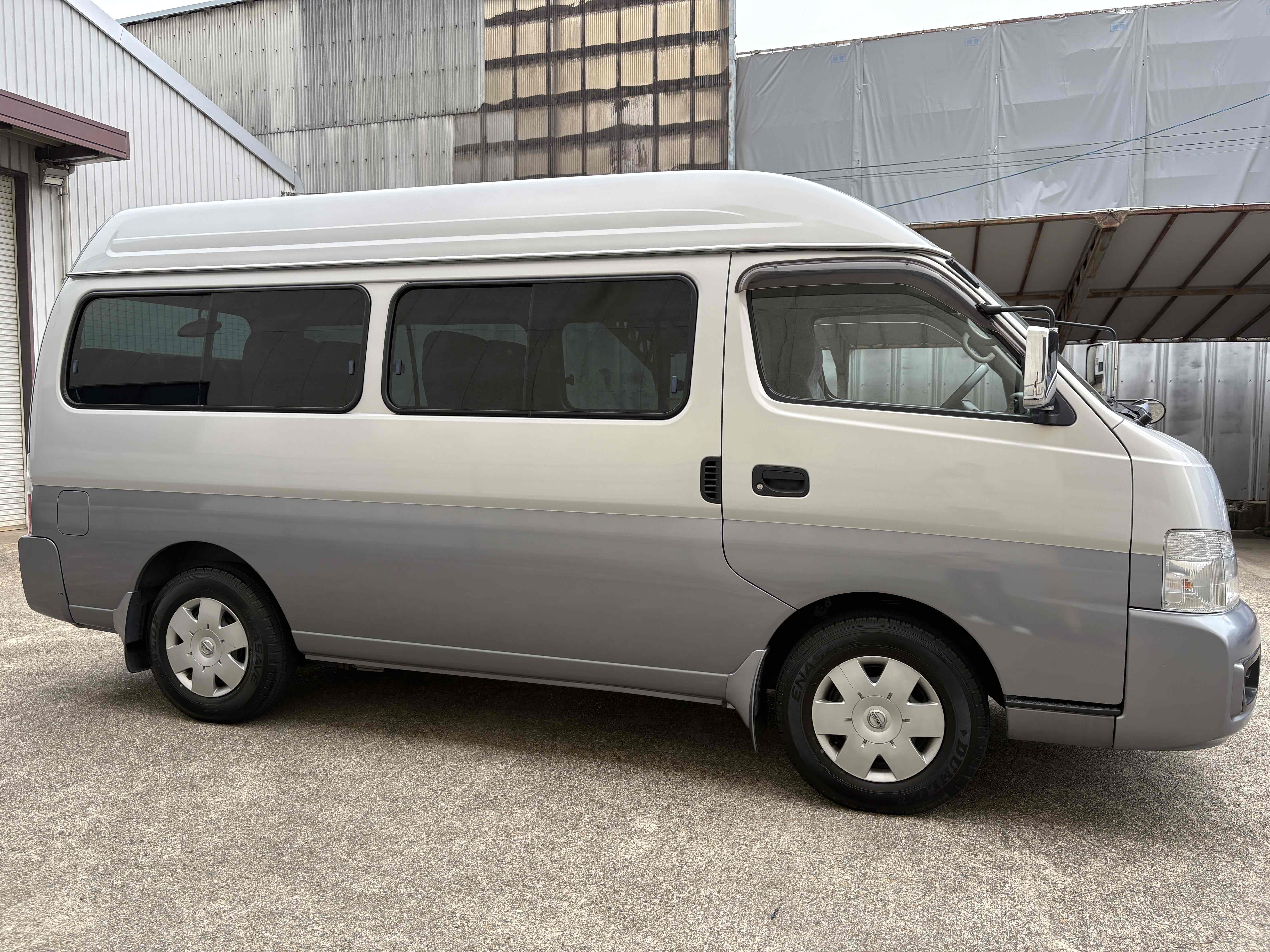 12人乗り車両02