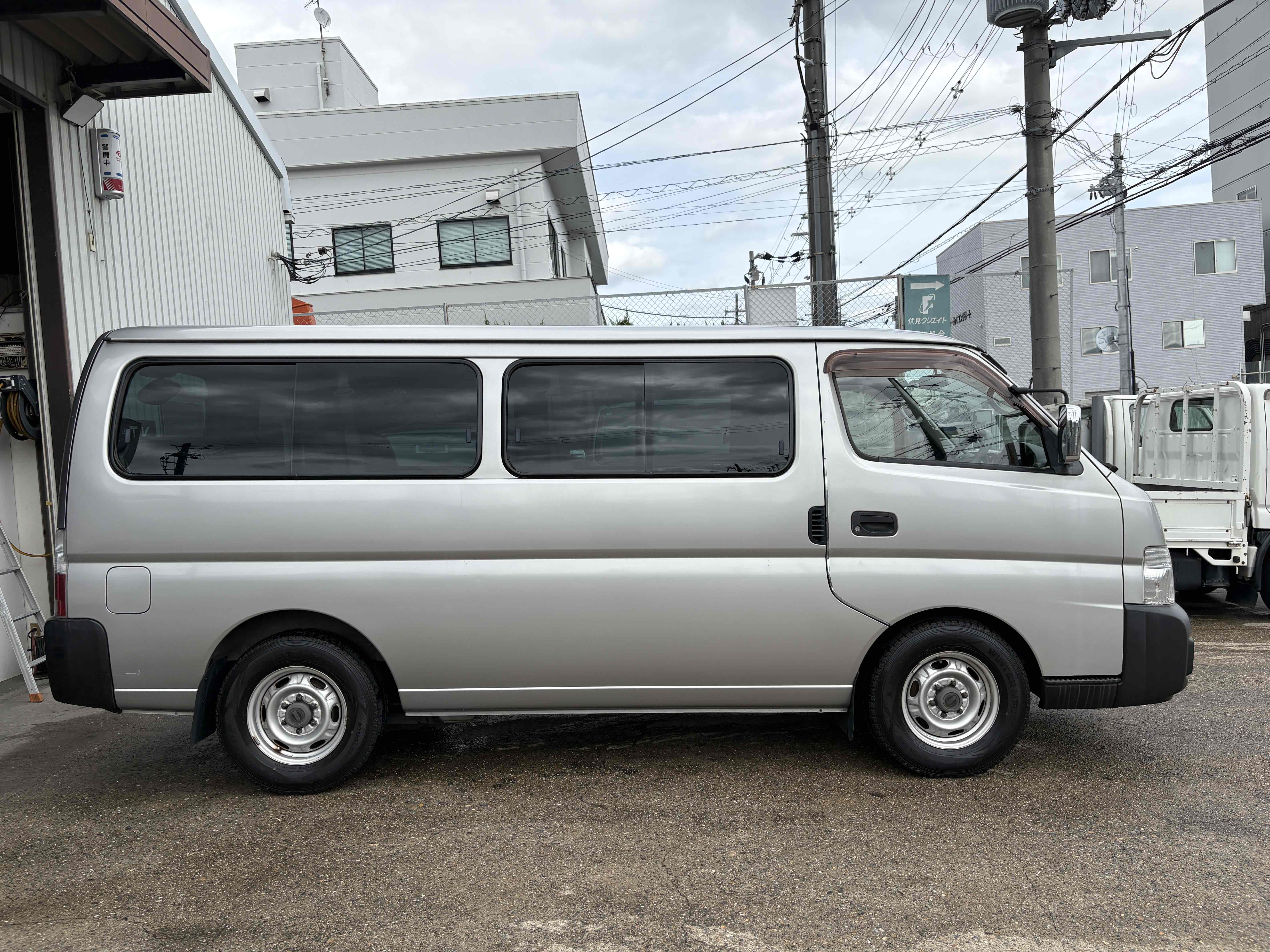 10人乗り車両02